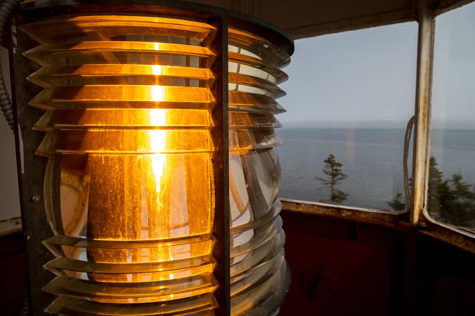 Murray Head, Lighthouse