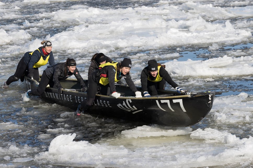 Québec, Carnaval, course en canot