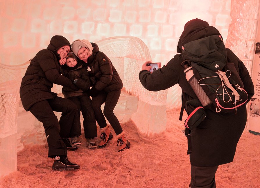 Québec, Carnaval, intérieur d'un iglou de glace