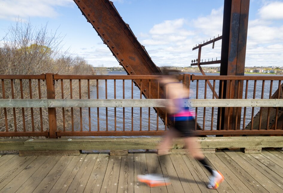 Fredericton, Bill Thorpe Walking Bridge
