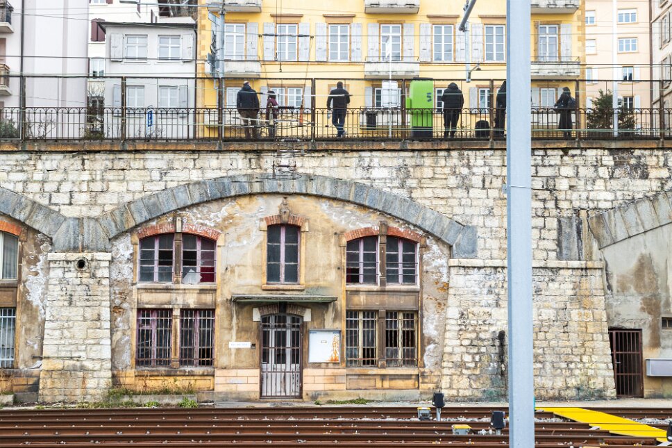 Neuchâtel gare, entrepôts sous la rue Faubourg de la Gare
