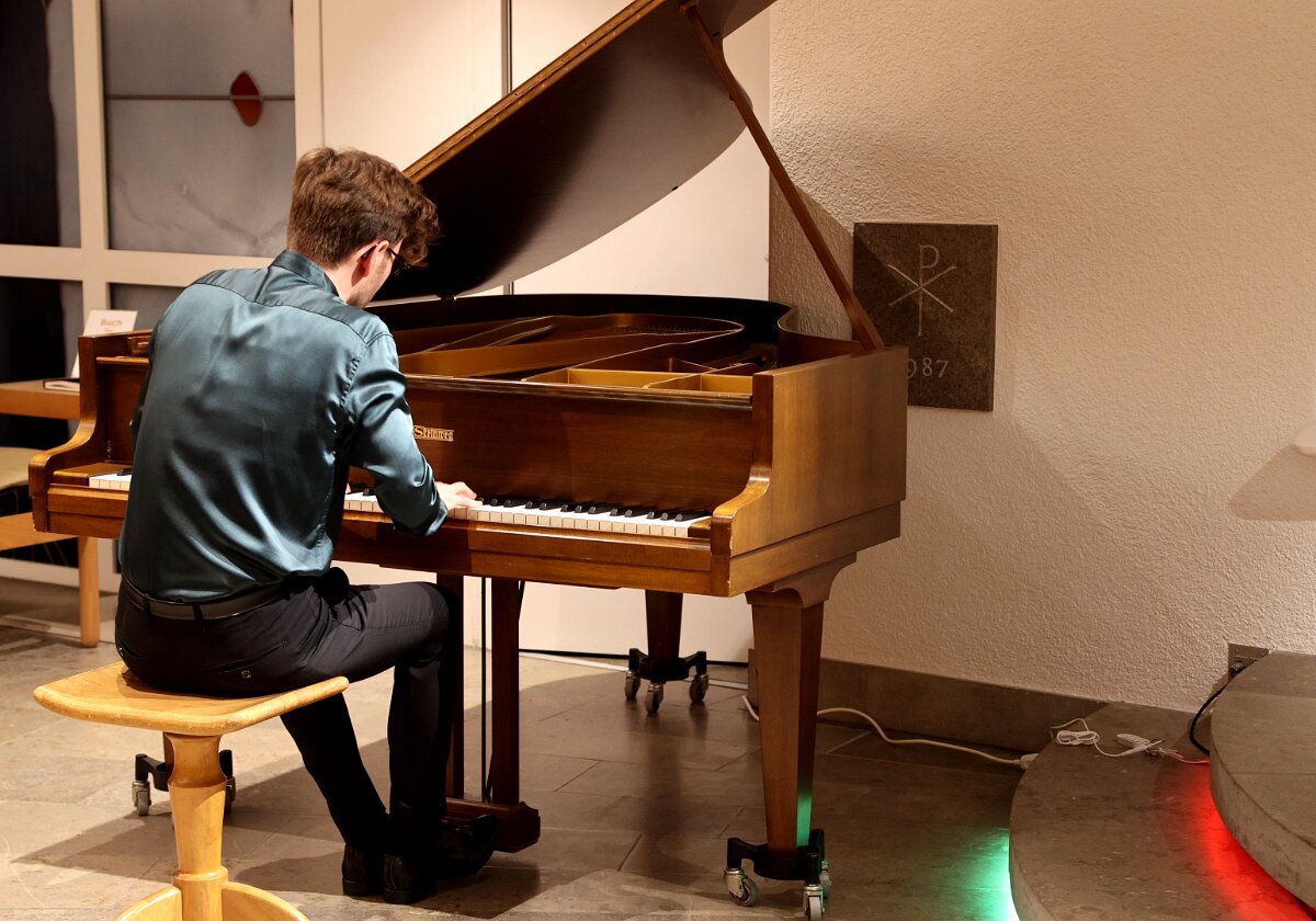 Miłosz Sroczyński Miłosz Sroczyński Miłosz Sroczyński spielt Goldberg Variatiionen von Johann Sebastian Bach